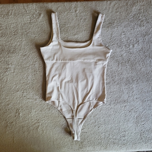 Abercrombie & Fitch Cream Bodysuit - Picture 6 of 10